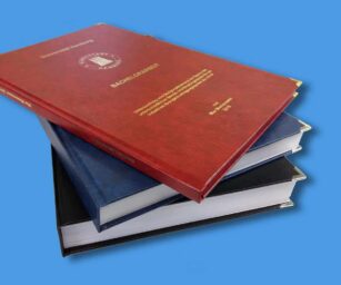 Unsere Hardcoverbindung mit Prägedruck in gold oder silber. Häufig genutzt zum Bachelorarbeit drucken und binden in Hamburg.